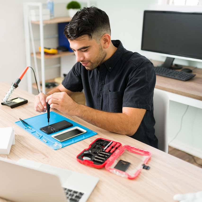 appliance repair technician